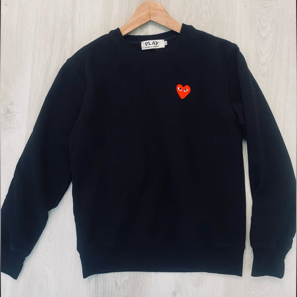 Comme des Garçons PLAY crewneck sweater